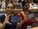 Tablet sales: Aakash BEATS Apple in India