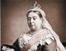 Queen Victoria's bloomers sell for 360 pounds at auction