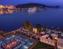 Top 6 ultra LUXURIOUS hotel SUITES in India