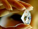 World's largest flawless diamond up for auction