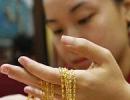 Gold jewellers face SHORTAGE of stocks