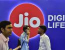 Jio's purchase of 700 MHz may give it edge over rivals