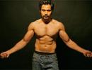 Emraan Hashmi shows off his six packs