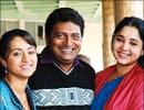 Prakash Raj to direct Abhiyum Naanum in Kannada