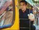 Aamir travels by auto in South Mumbai!