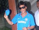 Shah Rukh Khan cheers for India