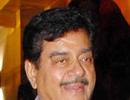 Shatrughan endorses Jethmalani's view on CBI director 