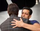 Photo: Amitabh Bachchan hugs Salman Khan!