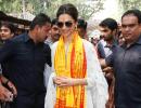 PIX: Deepika visits Mumbai's Siddhivanayak Temple