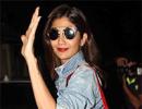 PIX: Shilpa Shetty watches Rustom with Ileana