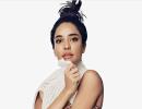 This is what superhot Lisa Haydon loves to do