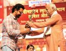 Aamir receives Dinanath Mangeshkar award from RSS chief