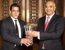 PIX: British award for Salman