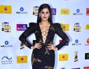 Video: Watch Taapsee, Deepika at an awards show