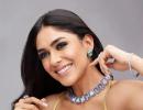 Mrunal Thakur looks STUNNING!