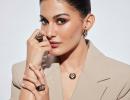 Amyra Lets Her Eyes Do The Talking