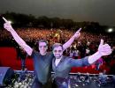 Selfiee Moment For Akshay, Emraan