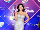 Sunny Leone Wins An Award