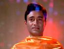 10 Delightful Dev Anand Scenes