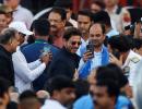 SRK Star Attraction At Modi Swearing In