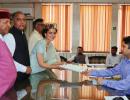 Kangana Files LS Nom; Attacks Congress