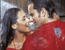 Saif's Awkward Kiss With Rani...