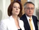 Aus PM Gillard snatches wafer-thin majority