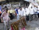 MNS goes on a rampage, attacks pani puri vendors