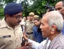 Justice Sachar detained at Anna fast venue