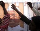 Anna Hazare will spend another night at Tihar Jail 