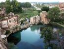 Pakistan: Fabled pond in Hindu temple runs DRY