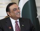 Zardari invites Manmohan to visit Pakistan