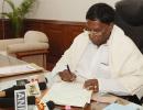 Narayanasamy stakes claim to form Puducherry govt