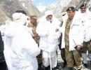 Kayani on Siachen peace: 'It takes two hands to clap'