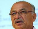 Kejriwal violated oath of CM's office: Shinde