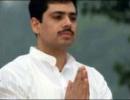 Land row: District commissioners give clean chit to Vadra