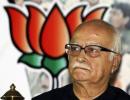 Antony should apologise for LoC remarks: Advani