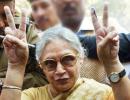 Pitted against Kejriwal, Sheila Dikshit keeps her fingers crossed