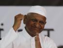 Hazare breaks fast as LS passes Lokpal bill; cold-shoulders AAP