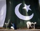 Two separate blasts kill seven in Pakistan