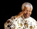 Mandela spends 10th day in hospital, wife thanks people 