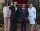 Obama meets Mandela's family in South Africa