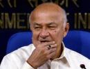 Kejriwal a 'mad' chief minister, says Shinde