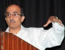 Prashant Bhushan says sorry to SC for 'disturbing' remarks