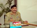 Pak General quits after Nawaz ignores him for army chief post