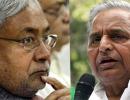 Nitish, Mulayam, Left meet amid efforts to form Third Front