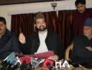 Mirwaiz flays Geelani, says he is making baseless allegation