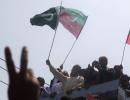 Fearing civil disobedience, Pak govt to hold dialogue with protesters