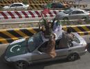 Pak anti-govt protesters march on; shots fired at Imran