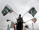 Pak anti-government protesters threaten to invade Red Zone